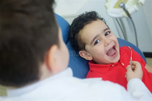 Child dental cavity examination and preventive pediatric dentistry